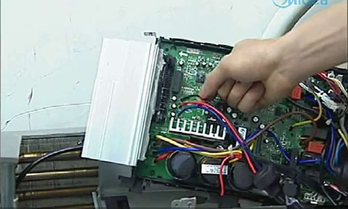 扎赉诺尔美的空调电话是多少